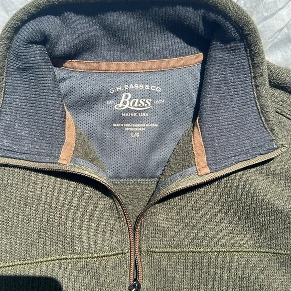 G.H. Bass & Co Men's Olive Zip-Up Sweater - Picture 2 of 3
